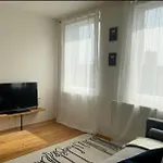 Cute Apartments With Gym, Rooftop Terraces And Laundry