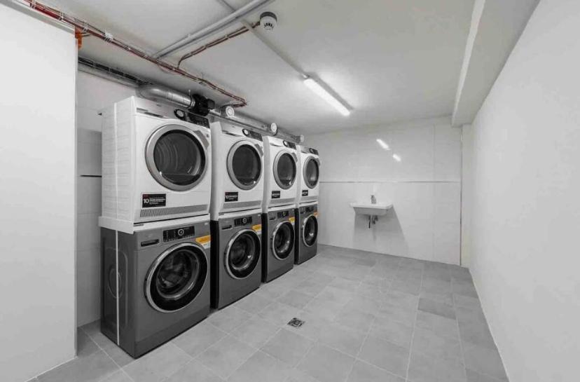 Cute With Gym, Rooftop Terraces And Laundry Apartmán *